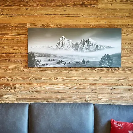 Hollandia Apartment