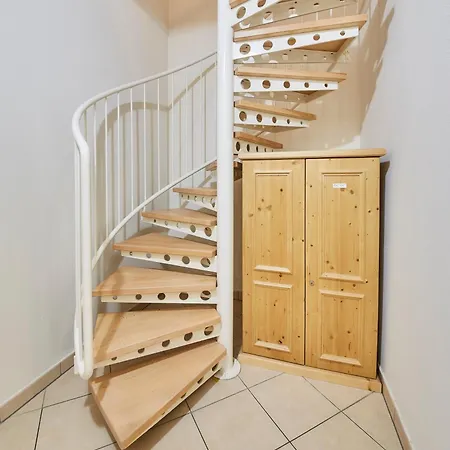 Apartment Hollandia *
