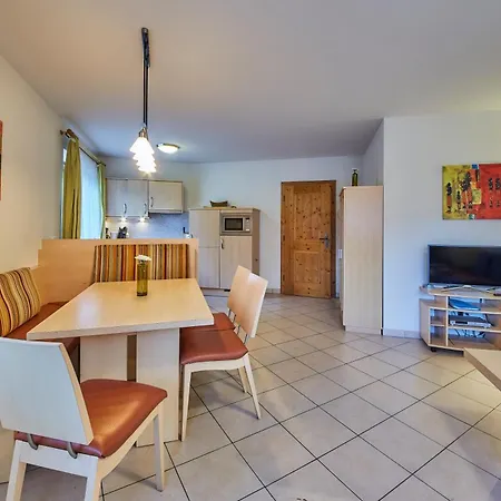Hollandia Apartment *
